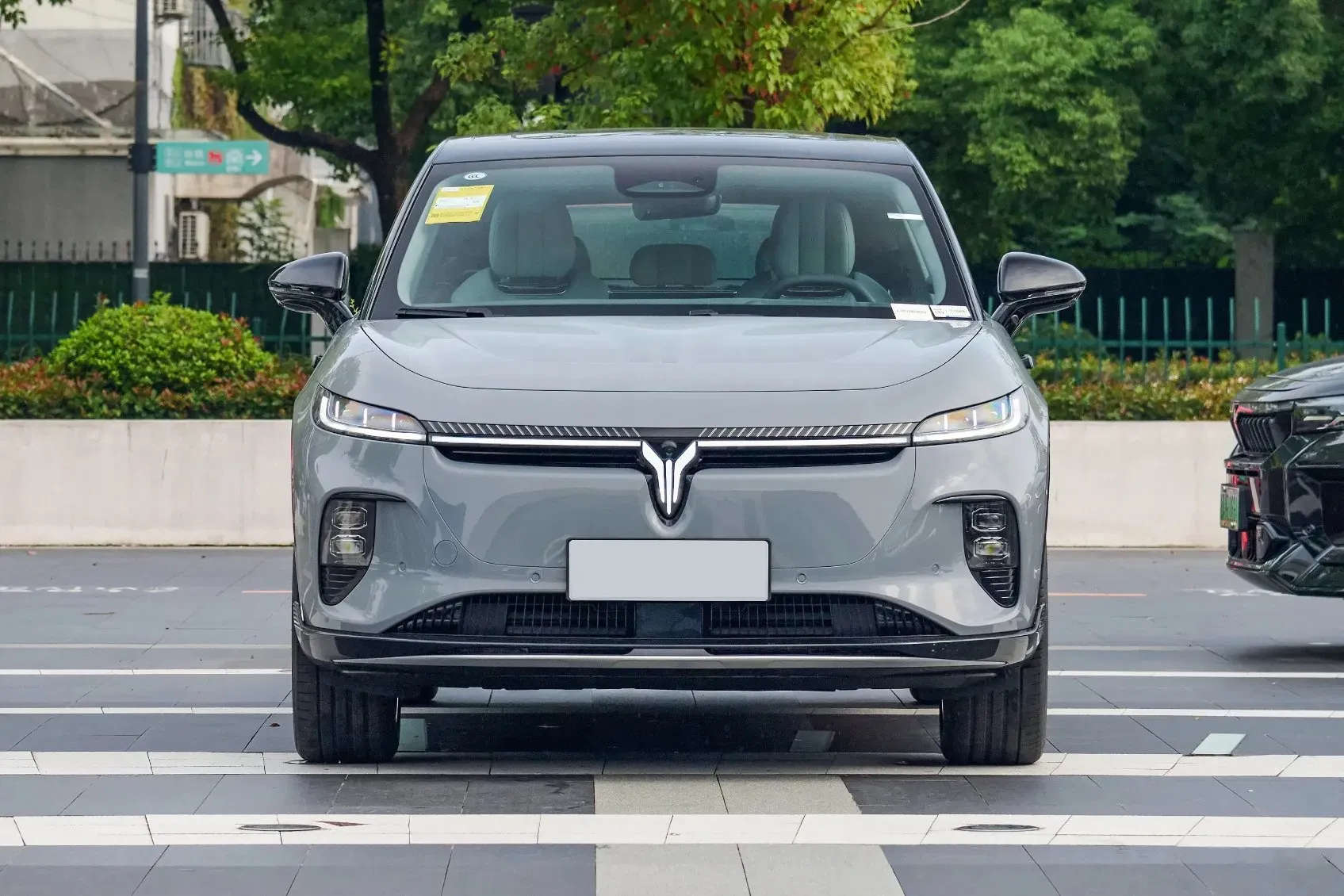 imgi_100_Voyah-Courage-Stylish-SUV-New-Energy-Vehicles-Electrical-Car Voyah Courage Stylish SUV New Energy Vehicles Electrical Car– In Stock in China | China EV for Canada - صينية جديدة SUV سيارات - Image 1